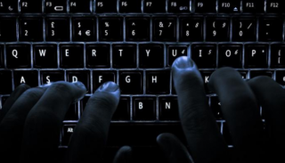 قراصنة إيرانيون يستعدون لمهاجمة أهداف أمريكية