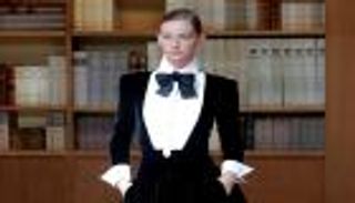 الألوان الغامقة عنوان "شانيل" في أسبوع الموضة بباريس