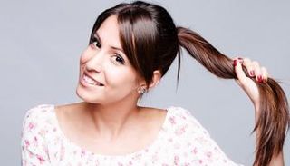 تصفيفة ذيل الحصان تضرّ الشعر