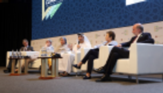 وزير تغيّر المناخ بالإمارات: الشباب أكثر تأثيراً في القضايا العالمية 