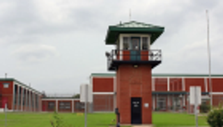 "حرارة قاتلة".. أزمة المناخ تخترق قضبان السجون الأمريكية