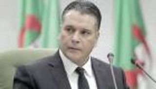 استقالة قيصرية لـ"عاشر" رئيس للبرلمان الجزائري منذ الاستقلال