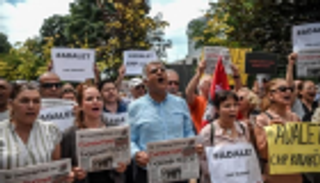 صحيفة فرنسية تتهم "عصابات" أردوغان باغتيال المعارضين