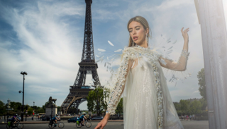 فساتين البحيري تنوعت بين القصيرة والمشغولة بالـ"hand made"