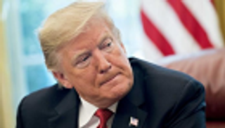 بأمر القضاء.. ترامب يتخلى عن سؤال الجنسية في التعداد السكاني 