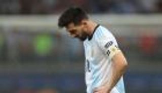 فيديوجراف.. عقدة أليسون بيكر تواصل مطاردة ليونيل ميسي