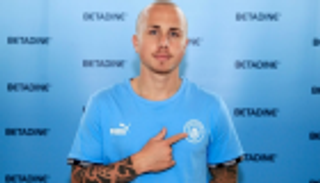 رسميا.. مانشستر سيتي يستعيد لاعبه من أيندهوفن الهولندي