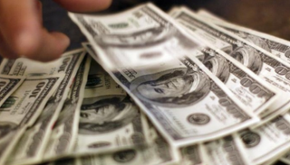 تراجع سعر الدولار في مصر نهاية تعاملات اليوم