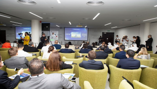 جانب من منتدى "منتدى فرنسا - هيئة كهرباء ومياه دبي" في دبي