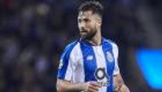 أتلتيكو مدريد يعلن تعاقده مع مدافع بورتو