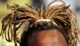 كاليفورنيا أول ولاية أمريكية تحارب "عنصرية الشعر"