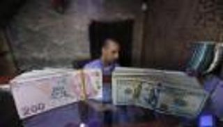 هبوط الليرة يعصف باحتياطات تركيا الأجنبية