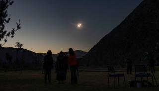 300 ألف شخص تابعوا الظاهرة الفلكية