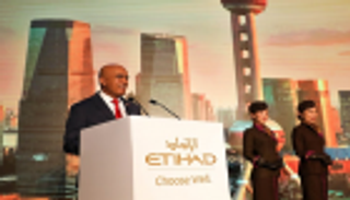 الاتحاد للطيران تحتفل بتشغيل طائرتها بوينج 787-10 دريملاينر إلى شنغهاي