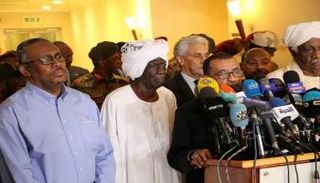 جانب من إعلان الاتفاق بين المجلس العسكري والمعارضة بالسودان