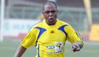 نجوم لا تنساهم "الكان".. الزامبي كالوشا بواليا