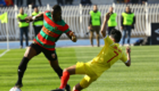 تقارير.. مدير تعاقدات الأهلي يصل إلى الجزائر لإنهاء صفقة ديانج