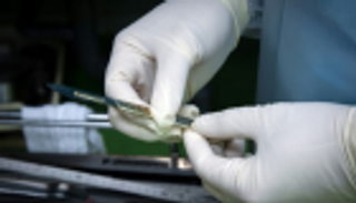 تقنية جديدة تعيد الحياة لأيدي المصابين بالشلل الرباعي