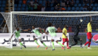 نيجيريا تقصي حامل اللقب الكاميرون وتتأهل لربع نهائي أمم أفريقيا