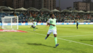 لاعب نيجيريا يكشف سر الانتصار المثير على الكاميرون