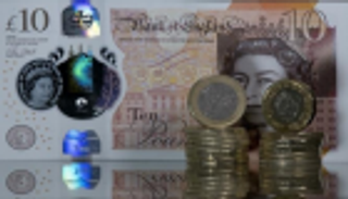 الإسترليني يهبط لأدنى مستوى في 6 أشهر