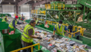 أمريكا أكبر منتج للنفايات في العالم بـ2.1 مليار طن سنويا