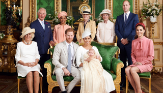 صورة رسمية بعد مراسم التعميد بقلعة وندسور