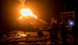 قتيل و3 مصابين في انفجار مستودع باليابان