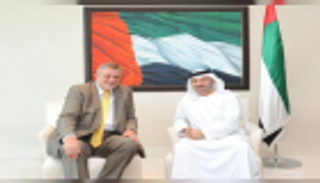 قرقاش والمنسق الأممي للبنان يبحثان قضايا ذات اهتمام مشترك