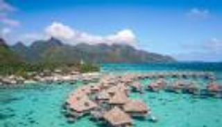 لشهر عسل رومانسي.. "موريا" جزيرة فرنسية ساحرة على شكل قلب