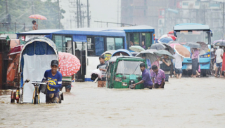 أمطار غزيرة تجتاح بنجلاديش - أرشيفية
