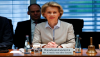 وزيرة دفاع ألمانيا في "اختبار شفوي" أمام البرلمان الأوروبي