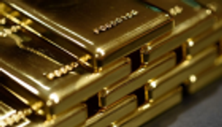 الذهب ينخفض مقابل الارتفاع المستمر للدولار