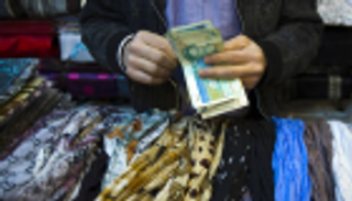 تقرير رسمي.. إيران عند قمة "البؤس" والتدهور الاقتصادي غير مسبوق