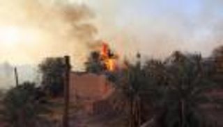 عميد "غدامس" الليبية لـ"العين الإخبارية": الرياح وراء حريق الألف نخلة