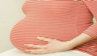 التهاب المثانة يهدد الحوامل.. وعلاجه شرب الماء والتدفئة