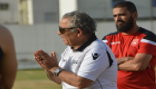 البنزرتي يفرض تدريبات عسكرية على لاعبي النجم الساحلي