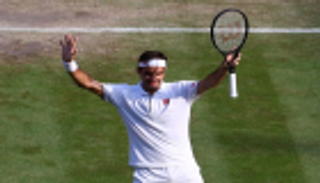 فيدرر يدخل نادي المائة في البطولات الكبرى للتنس