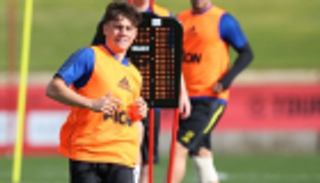 دبي كلمة السر في ظهور مبهر للاعب يونايتد الجديد مع الفريق