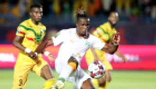 مدرب كوت ديفوار يتحدث عن نقاط ضعف الجزائر وأهمية "الفار"