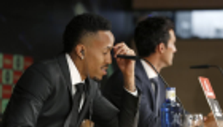 دوار مفاجئ يُفسد أول مؤتمر صحفي لمدافع ريال مدريد الجديد