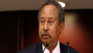 "حمدوك".. أقوى مرشحي رئاسة الوزراء السودانية يصل الخرطوم