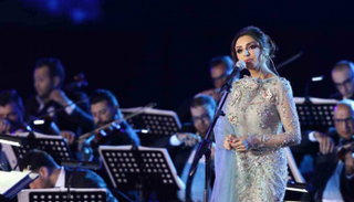 أنغام عبّرت عن سعادتها بحفاوة الاستقبال