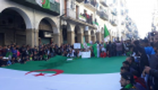 من انقسامات السياسة إلى وحدة الرياضة.. أسبوع عاصف في الجزائر