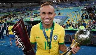 إيفرتون نجم البرازيل