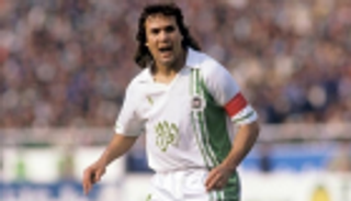 خاص.. رابح ماجر يرشح الجزائر للتتويج بأمم أفريقيا ويوجه رسالة لبلايلي