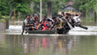 فيضانات عارمة تجتاح "آسام" الهندية.. و870 ألف متضرر
