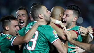 لاعبو الجزائر