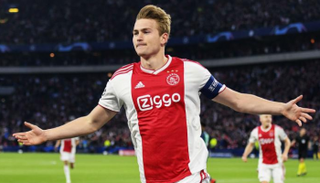 ماتياس دي ليخت 