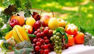 الفواكه تحتوي على الفركتوز 